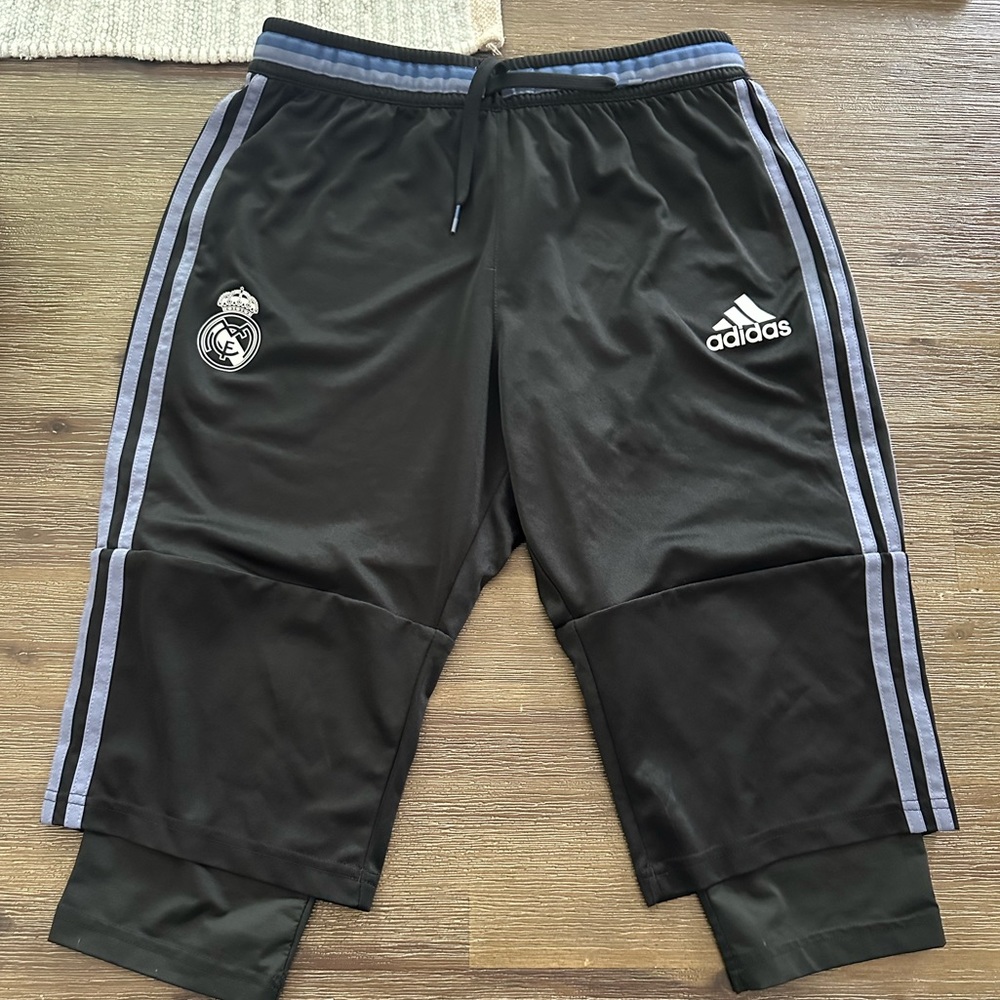 Real Madrid 3/4 Shorts/Pants